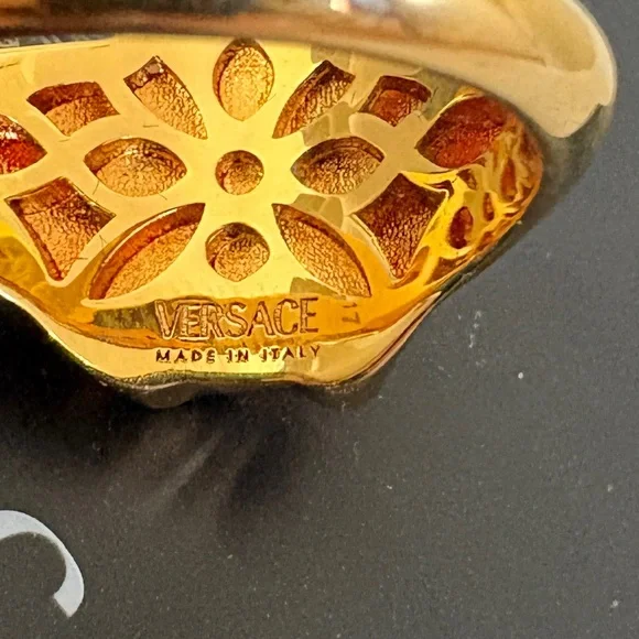 ❌sold-Versace Gold Medusa Ring Size 17 - Picture 4 of 5